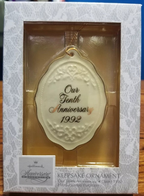 1992 OUR TENTH ANNIVERSARY 10th KEEPSAKE HALLMARK ORNAMENT NEW IN BOX Porcelain