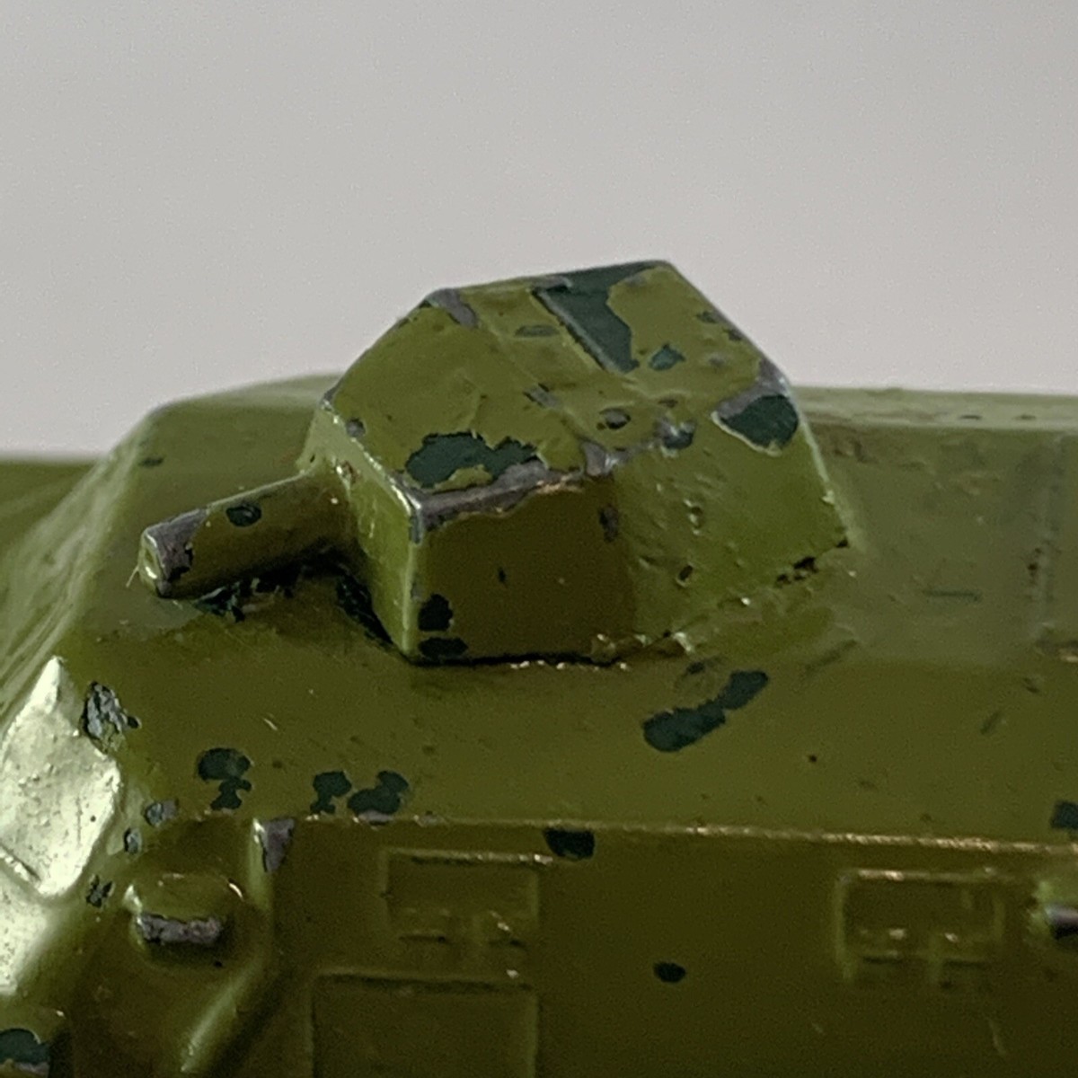 LESNEY MATCHBOX No. 54 Saracen Personnel Carrier Painted C LESNEY MATCHBOX No. 54 Saracen Personnel Carrier Painted C