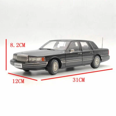 1/18 Lincoln Towncar V8 1993-1995 Super Diecast model (Leather