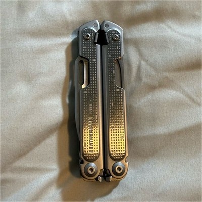 Discontinued Leatherman FREE P2 Multi-Tool Metal with Sheath and Box