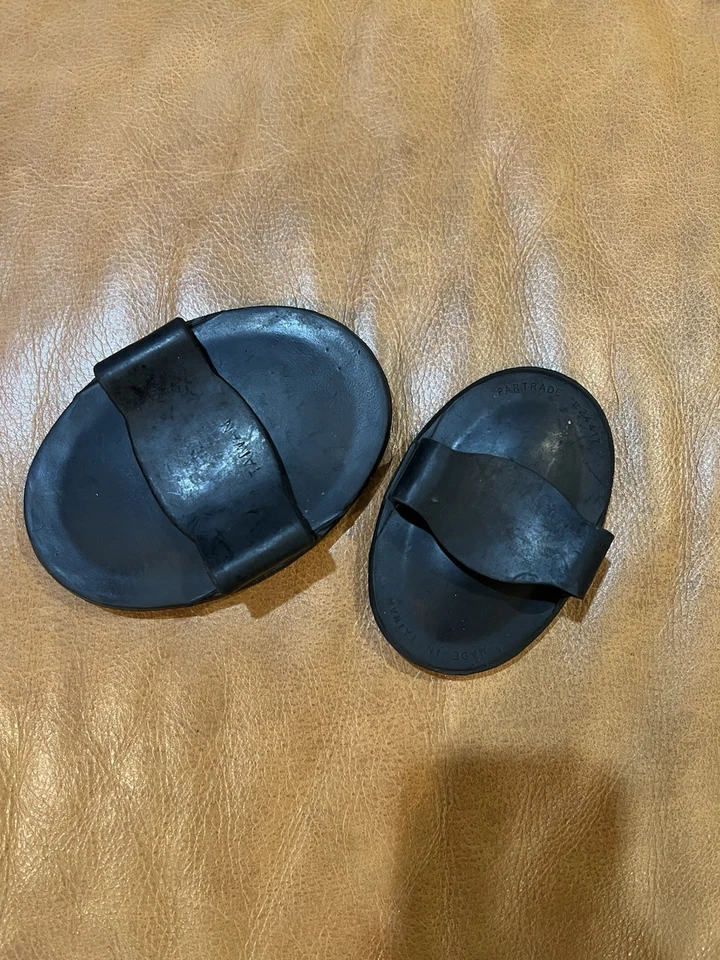 Peines de curry de goma negros grandes y pequeños Tough1 Foto 2 de 2