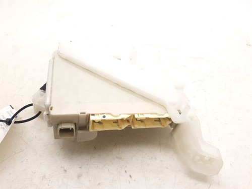 11 12 13 LEXUS CT200H 1.8L 4CYL LADO CONDUCTOR CABINA FUSIBLES MONTAJE CAJA - Imagen 5 de 12