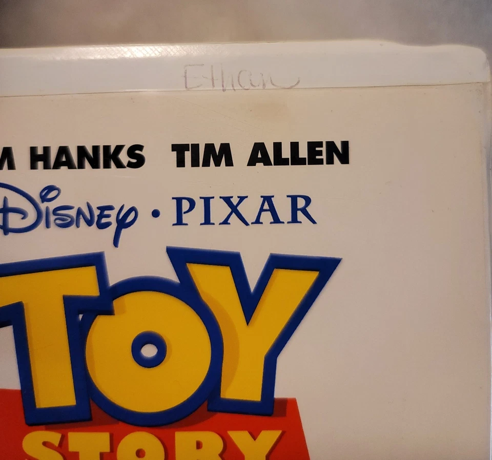 BULK VINTAGE TOY STORY 1 &2 COLLECTIBLE DOLLS FIGURINE VHS WALL DECALS LUNCHBOX - Image 4 of 4