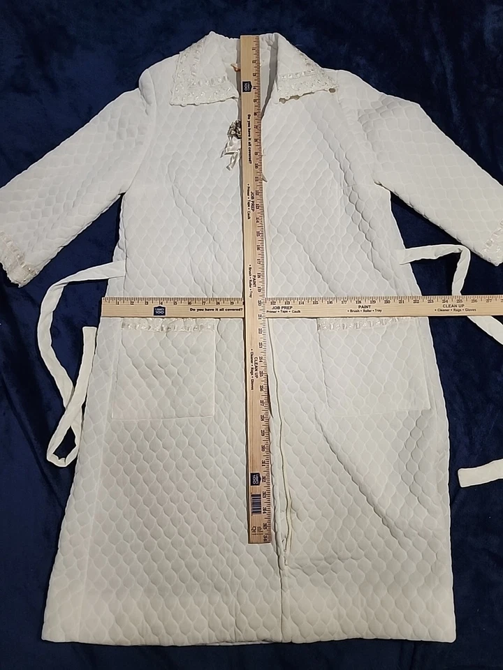 Abrigo de casa vintage Saks 5th Avenue satinado acolchado largo bordado cremallera frontal Foto 3 de 3