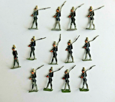 13 Figurines étain Zinnfiguren - Soldats Et Femmes Nues - Allemagne 1:60