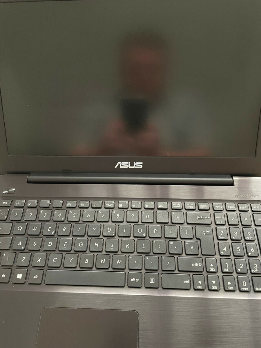 Asus X556U, Intel i5 6200, 240GB SDD, 8GB RAM, 15.6 Asus X556U, Intel i5 6200, 240GB SDD, 8GB RAM, 15.6