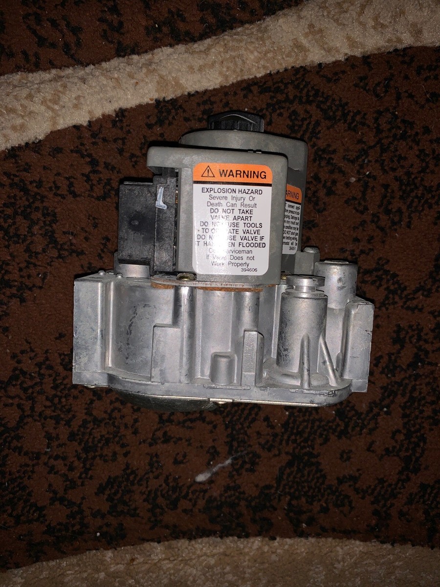 Honeywell VR8205S2262 Lennox 60M1601 Furnace Gas Valve | eBay