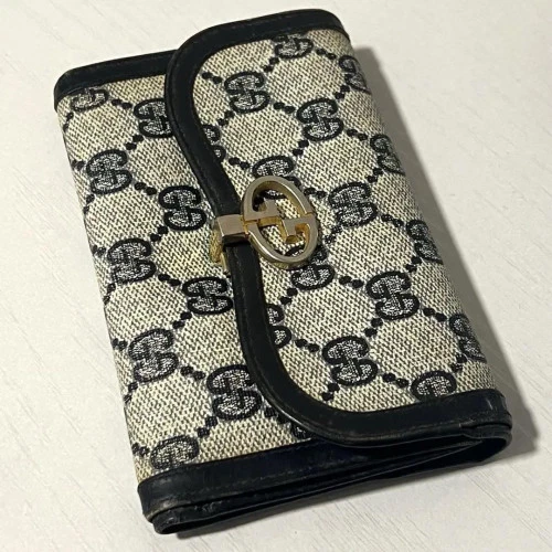 Portefeuille triple cuir GUCCI GG Supreme bleu marine authentique fabriqué en Italie 4243