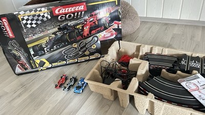 Carrera Go 1:43 Rennbahn Komplettset mit Ferrari, Mercedes, Lamborghini Autos