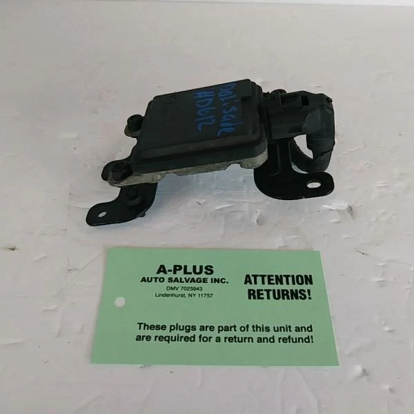 Radar proyector Hyundai Palisade 2020 detrás del parachoques delantero se adapta a 20-22 Foto 2 de 4