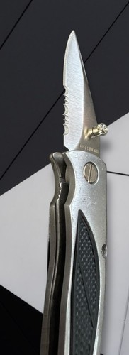 DEFENDER Stainless Steel Liner Lock Pocket Knife - Picture 4 of 16