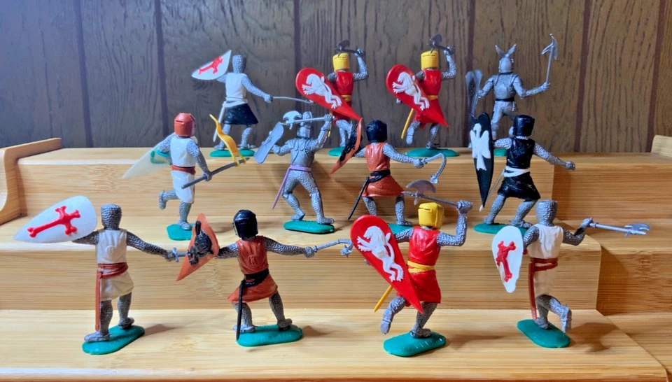 Timpo toy soldiers Knights, set of 12 , Vintage 1960's, 70's - Image 2 of 4