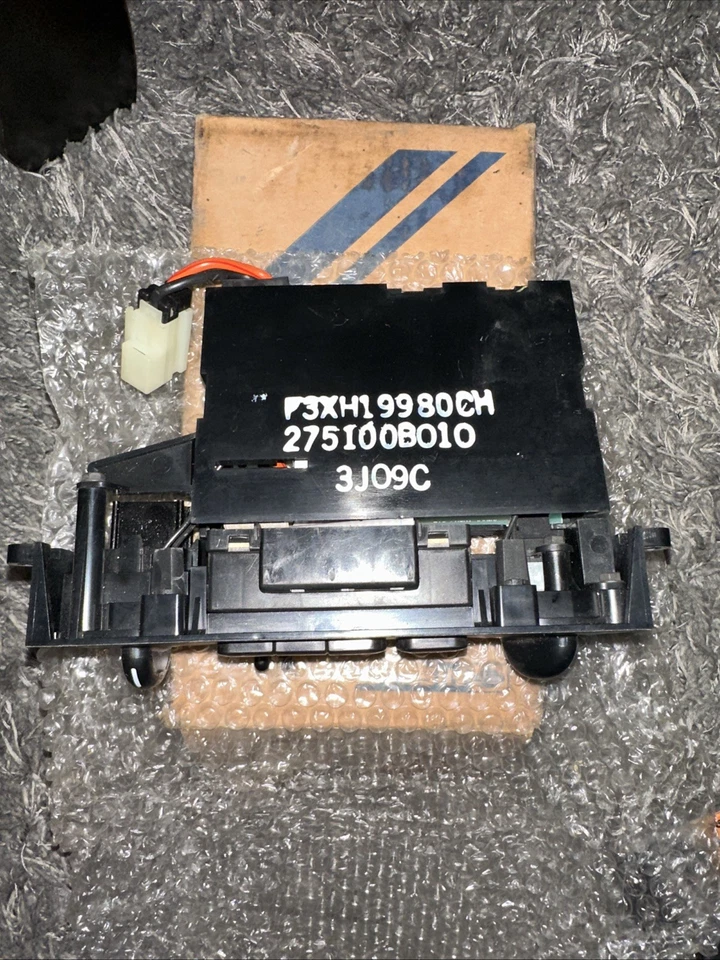 Unidad de control/ensamblaje Quest Dash Quest Dash original OEM NISSAN 27510-1B710 1993-1996 nuevo Foto 4 de 4