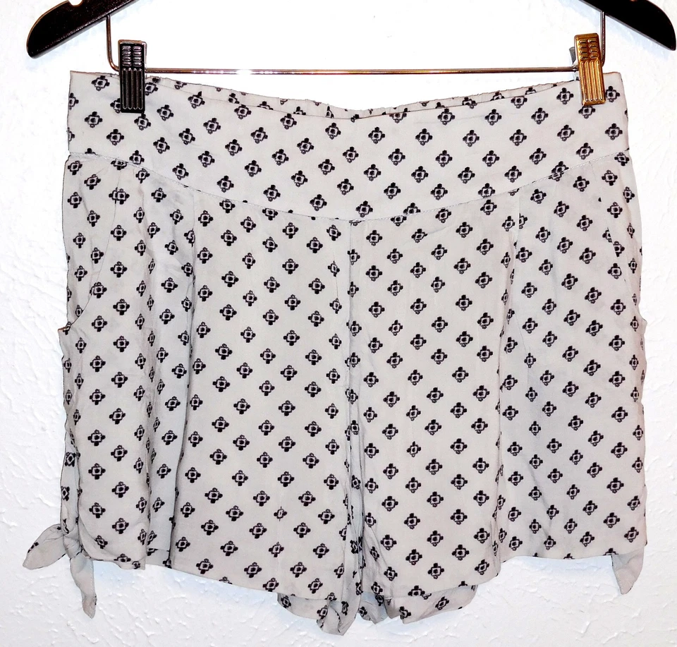 Pantalones Cortos Free People Para Mujer Talla Pequeña Suave Forrado en Rayón Estampado Gris Foto 2 de 2