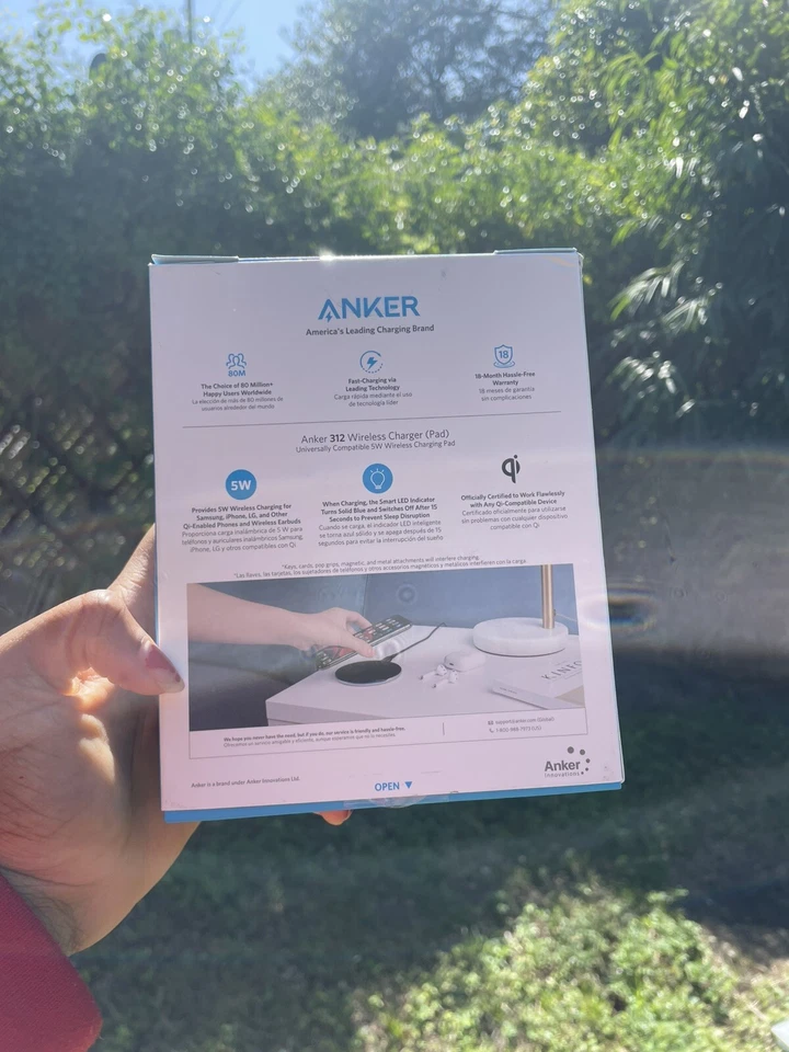 NEW Anker PowerPort 5W Qi Certified Wireless Charging Pad for iPhone/Android Blk - Image 2 of 4