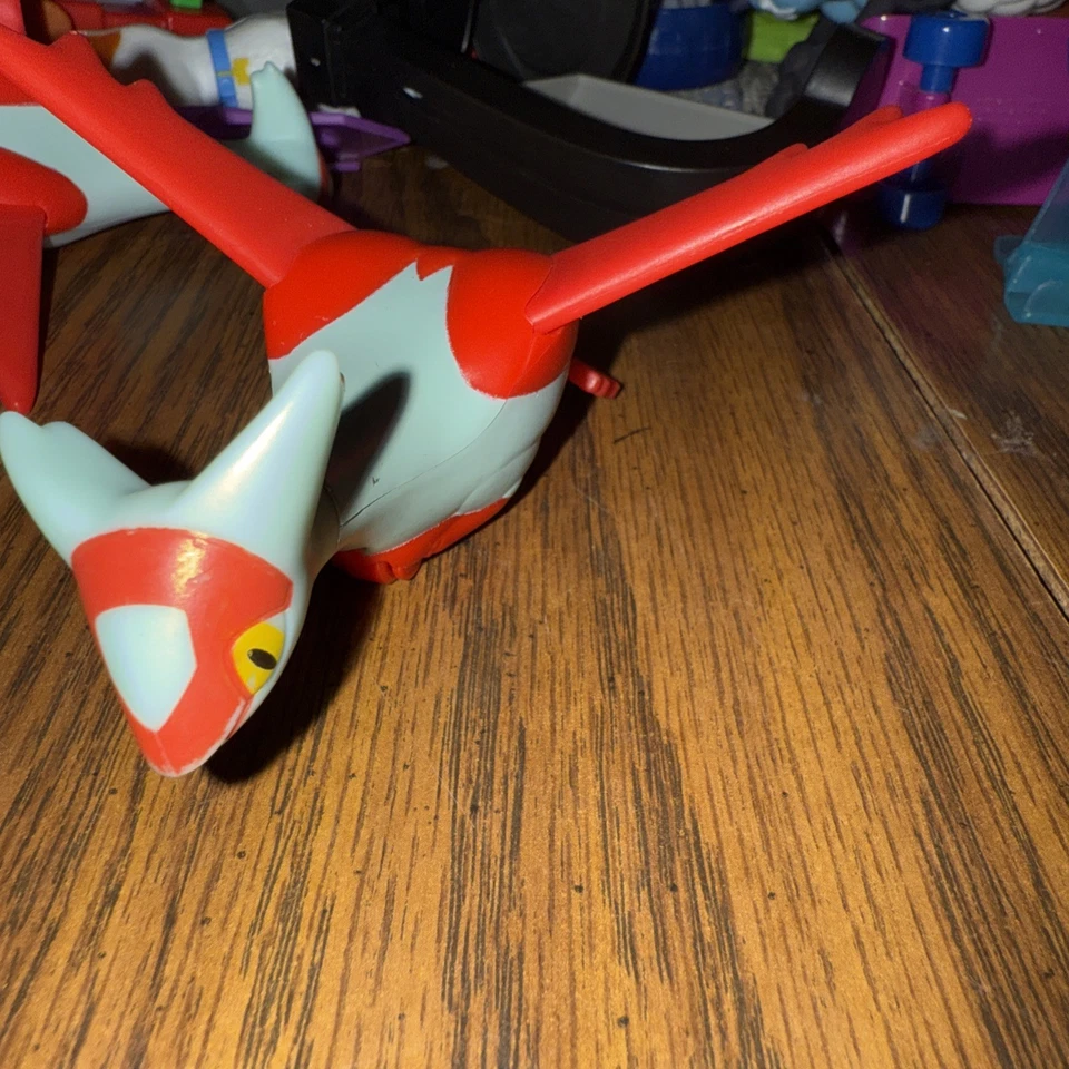 Pokemon Latias 2018 McDonalds Happy Meal Niños Juguete Nintendo Figura #1 Azul Rojo Foto 3 de 3