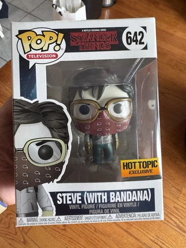 Funko Pop! Vinyl: Stranger Things Steve with Bandana #642 Hot Topic Exclusive