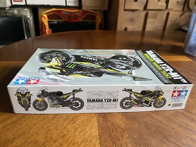 Tamiya 14119 1/12 Yamaha YZR-M1'09 Monster Yamaha Tech 3 Motorbike