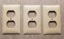 3 Vintage Sierra Electric Co. Outlet D-8 Ivory Bakelite? Covers Plates USA