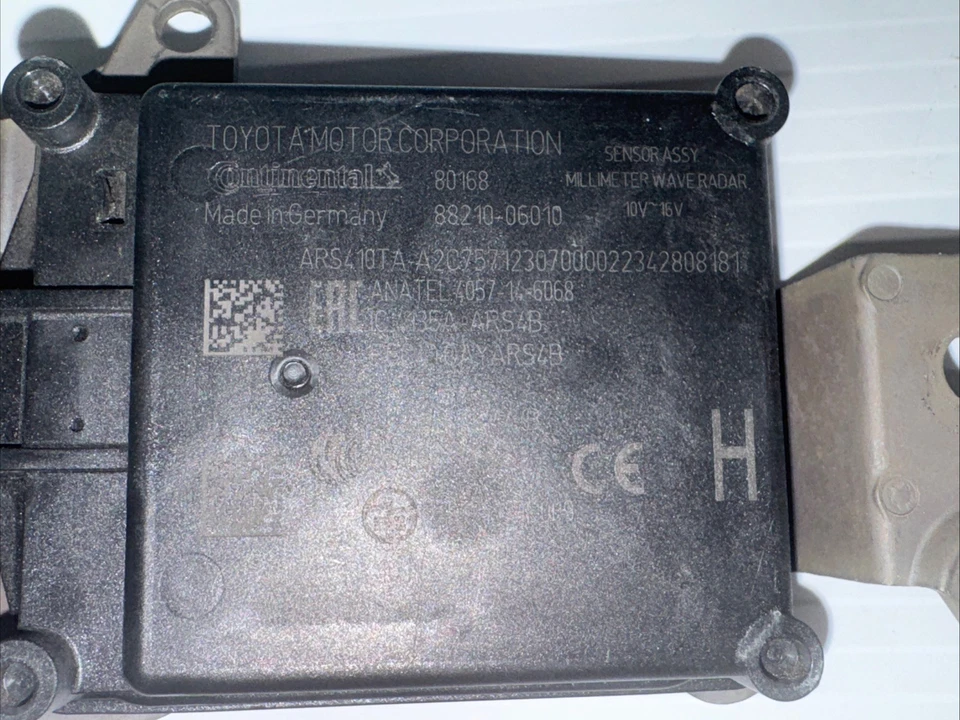 2018 - 2019 Toyota Camry Cruise Control Distance Sensor 88210-06010 OEM K0031 - Image 4 of 4