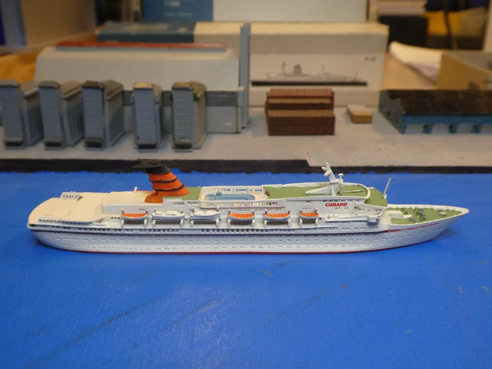 Passagierschiff Cunard Countess (GB) in 1:1250 Hersteller Albatros AL 135