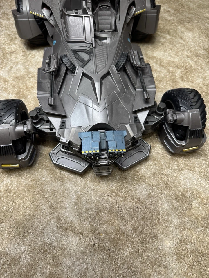 2017 Dc Comics Bat Mobile Fkm40 Untested No Remote  - Image 2 of 4