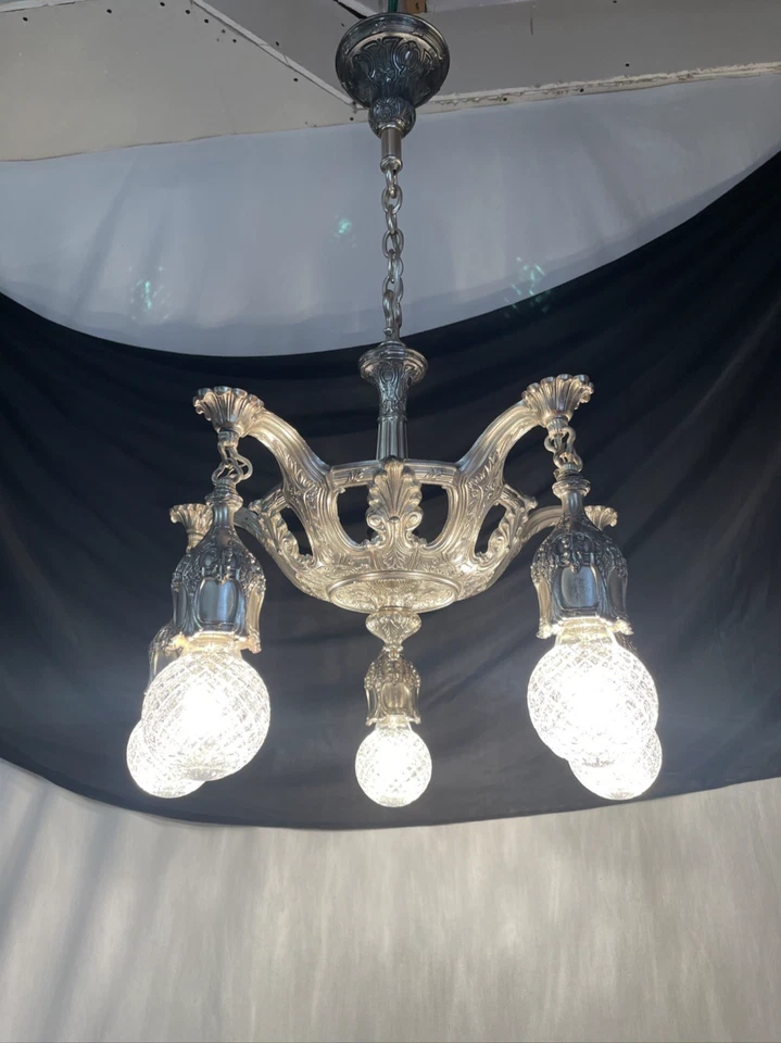 RESTAURADO Antiguo De Colección Art Deco Araña Ornamentada Hollywood Regency 5 Brazos Níquel Foto 4 de 4