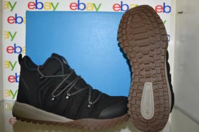 black fashion hiking boots