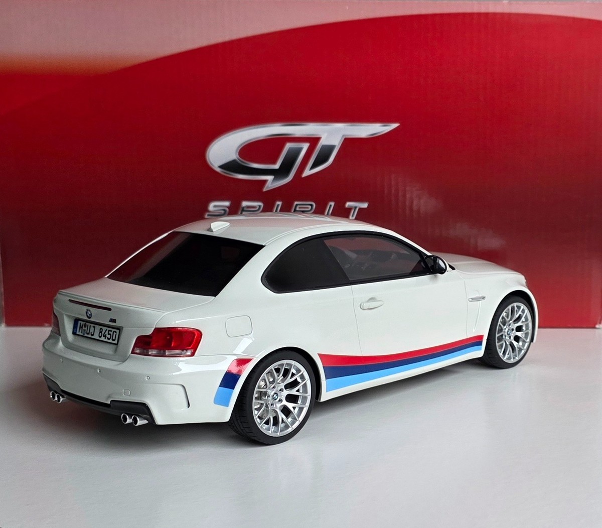 BMW 1M E82 2011 White Pack Performance 1:18 GT SPIRIT GT703