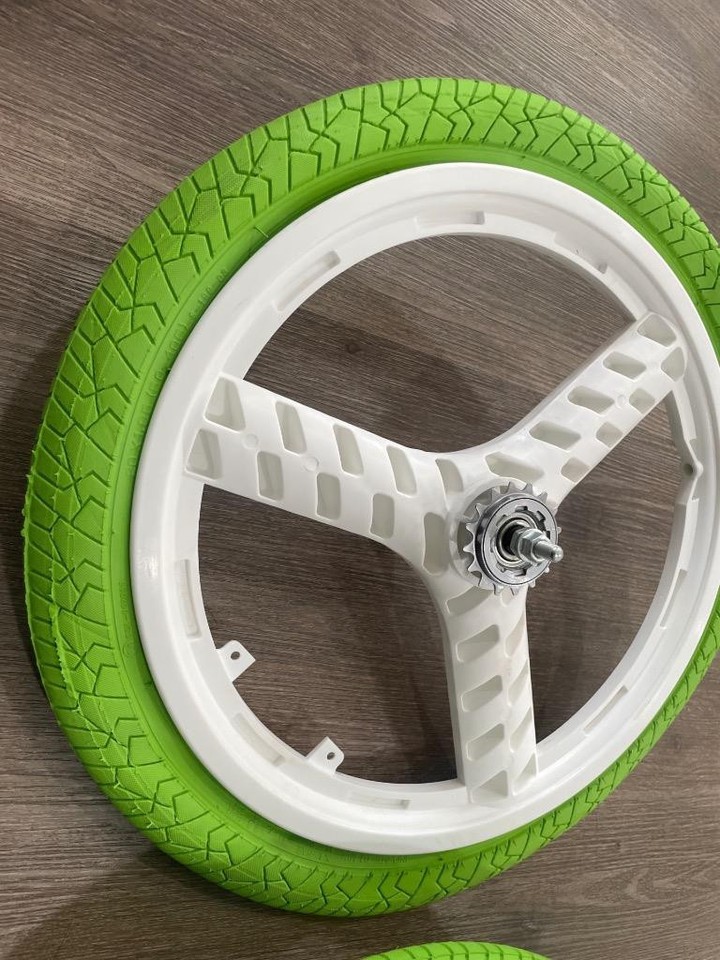 New Pair Of 20"x1.75" Brick Lowrider/Cruiser Bike Tires With Tubes - Whitewall Style