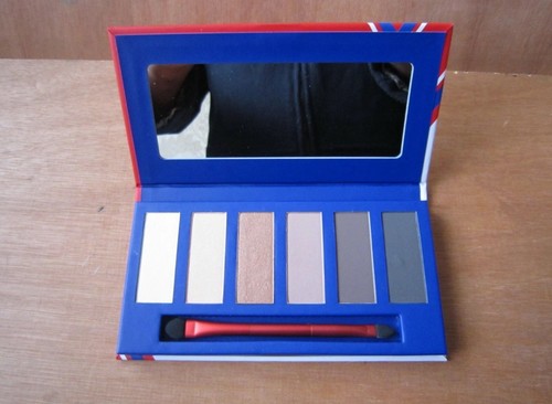 KIKO MILANO PROM QUEEN EYESHADOW PALETTE 01 LOVELY NATURALS**NEW FREE P&P** - Picture 3 of 3