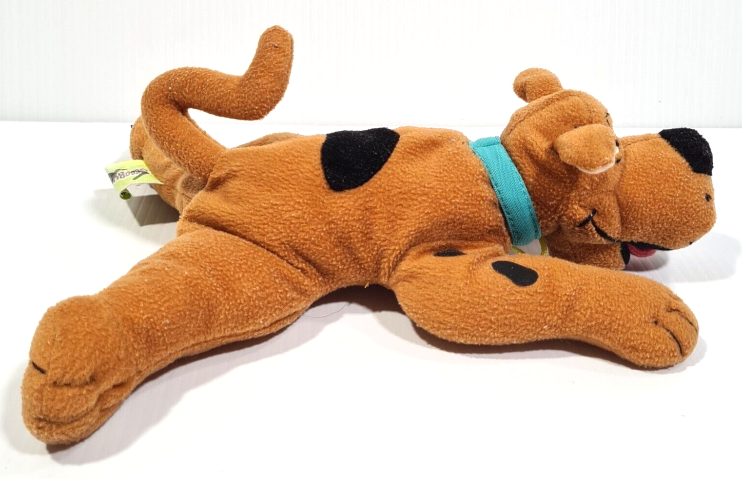 bulk ScoobyDoo plush lying down Mystery Van + talking walkietalkie