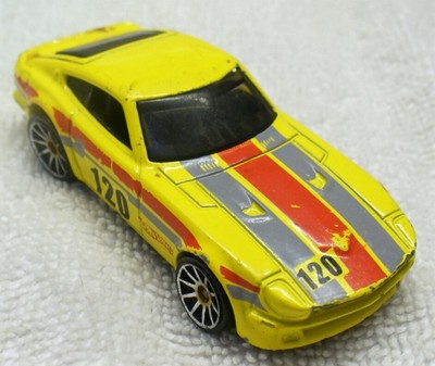 Hot Wheels 1 64 Yellow Diecast Datsun 240z Race Car 1 Malaysia Vg Ebay