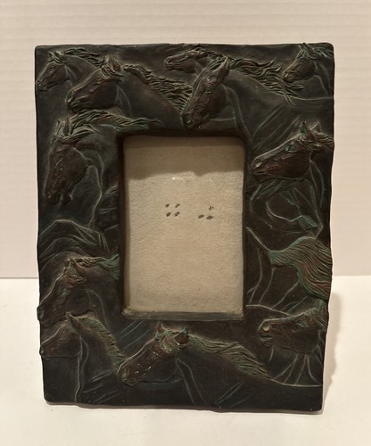 Frameology Horse Picture Frame 4x6 STAMPEDING Horses Resin Heavy - 第 1/12 張圖片
