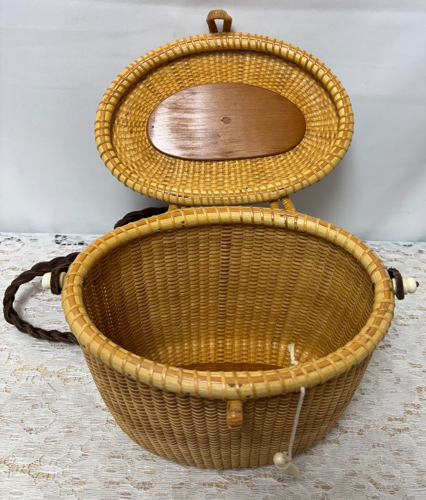 VTG Signed Kai O'Connell  1999 Nantucket Basket Purse w/Whale, Leather Strap