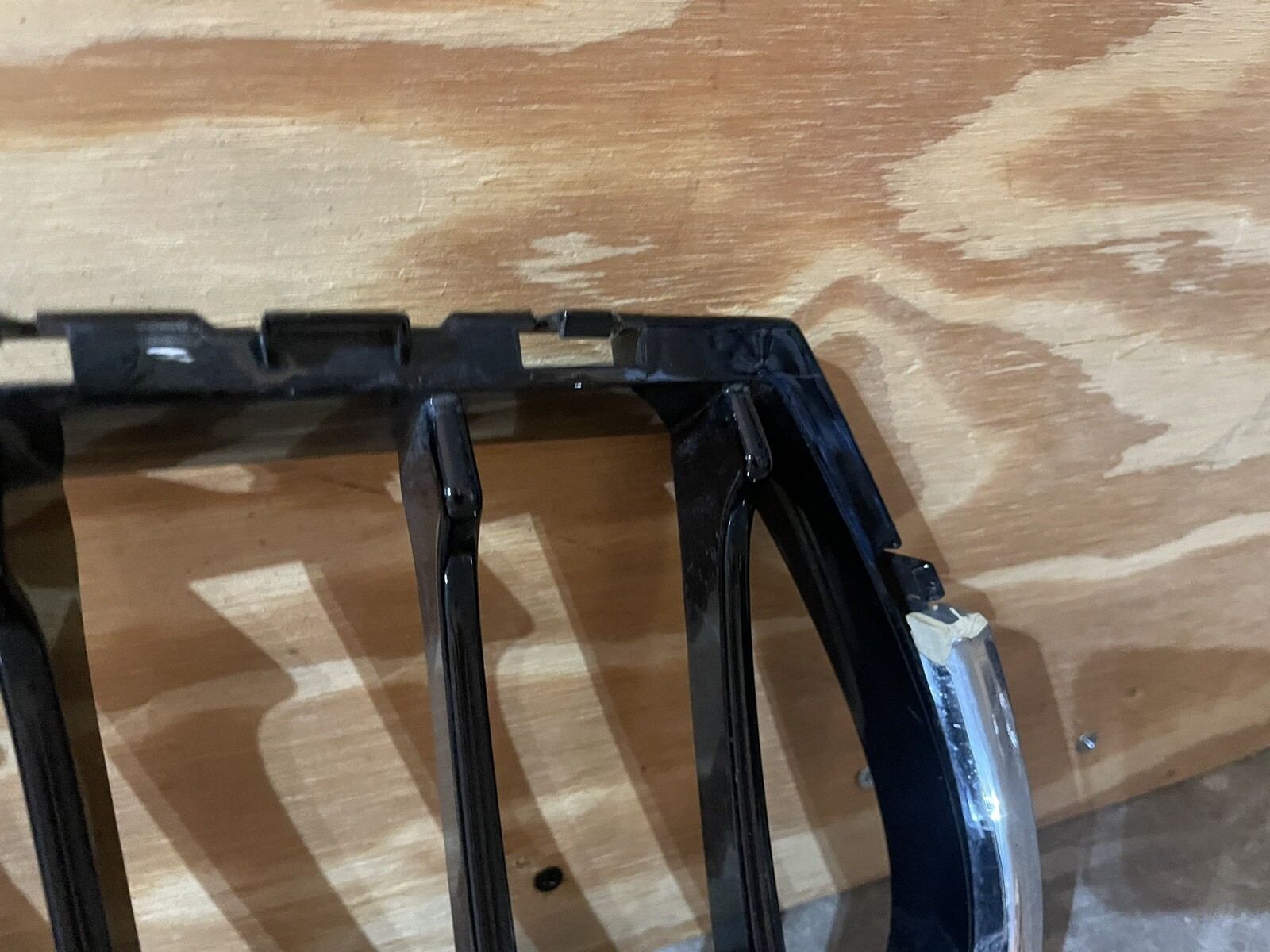 2014-2017 Maserati Ghibli Front Bumper Center Main Grille With Sensor Holes OEM