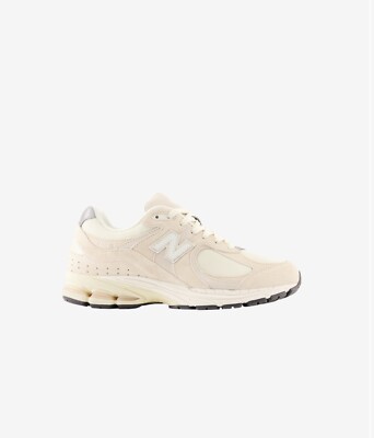 New Balance 2002R Shoes Men\'s 8 Beige NWB No Lid MSRP $144 New Balance 2002R 2002RCE Unisex US M 8 / W 9.5 Beige  main image 2