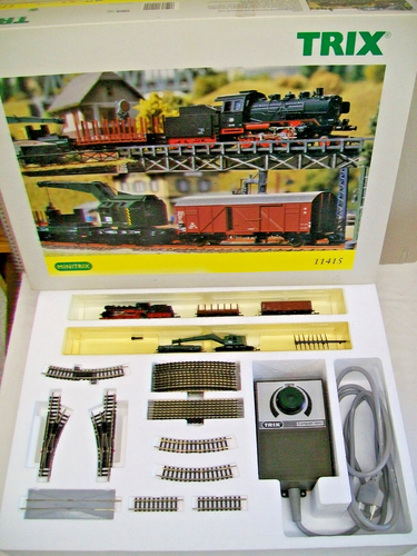 Minitrix Spur N 11415 - Güterzug-Set mit Dampflok BR 24 u. Gleisoval NEU TOP OVP