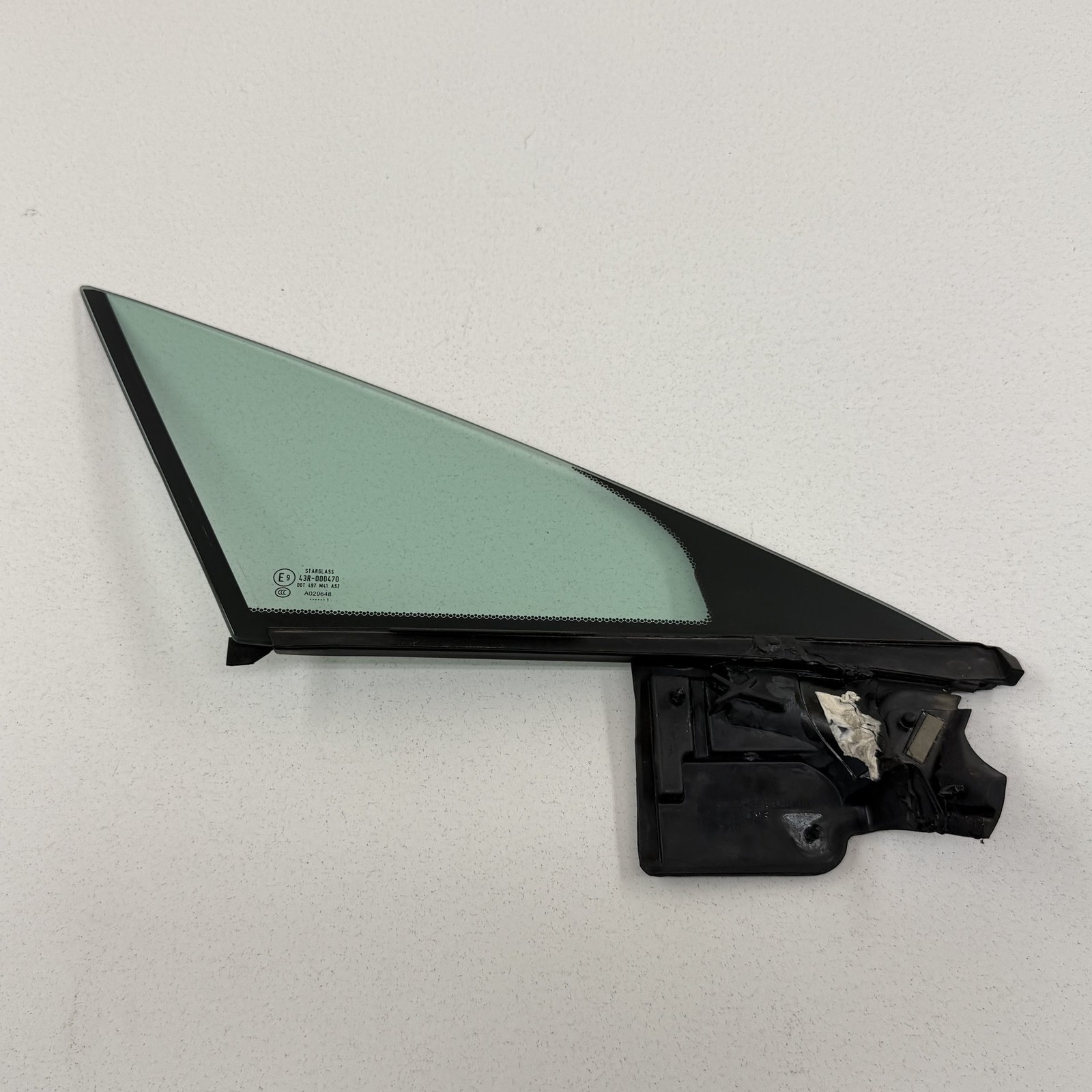 Aston Martin V8 2006-2017 Right Door glass