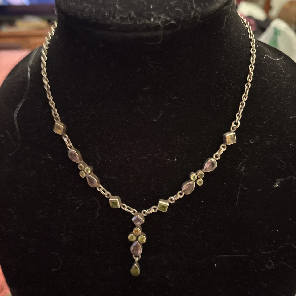 COLLAR DE PIEDRAS PRECIOSAS DE LEY NICKY BUTLER ¡Amatista, peridoto y citrino! Foto 2 de 4