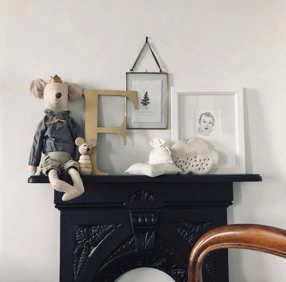 Rustic Distressed Gold Metal Classic Star 12” Home Decor & Garden Signs - Image 2 of 4