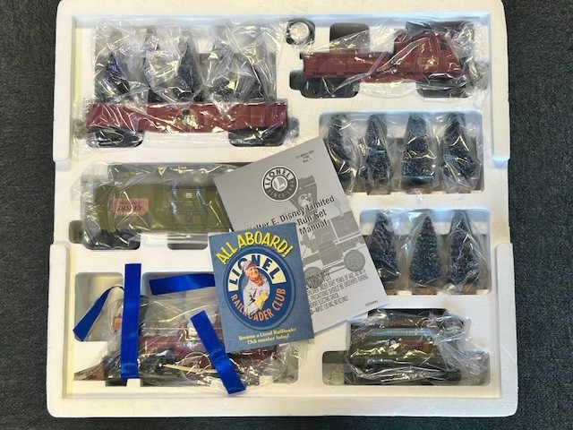 2006 Lionel Walter E Disney Christmas Train Set Limited Edition