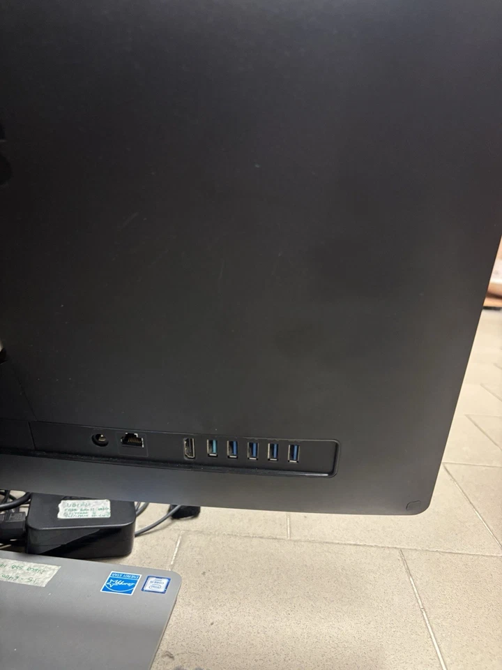 asus AIO - Immagine 2 di 4