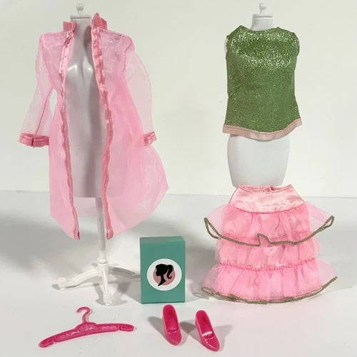 Vintage Barbie Scene Stealers #1845 Complete Set Mattel MOD 1968 Fashion
