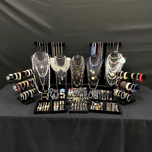 217 pc Antique Vintage Estate Costume Jewelry Some Signed. Lot 695