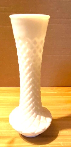 Beautiful Vintage White Milk Glass Diamond Pattern Bud Vase 9"
