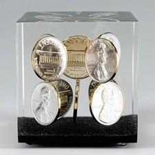 Rico Canada Lucite Encased USA Pennies Paperweight Coins Cube Resin Acrylic 1978