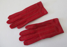 GORGEOUS VINTAGE MONTAGE GLOVES RED COLOR 83 NYLON/17 SPANDEX ONESIZE PRE-LOVED 