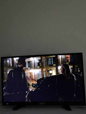 Fernsehen (45 Zoll ) Mit Goggle Tv Stick Perfekter Zustand !