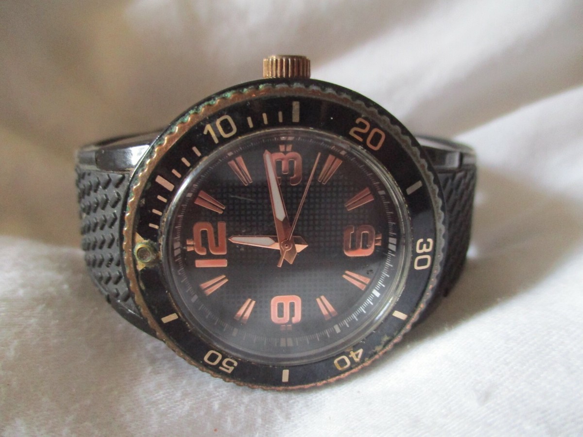 Sempre Wristwatch Black Buckle Band Round Face Rose Gold  display picture 1